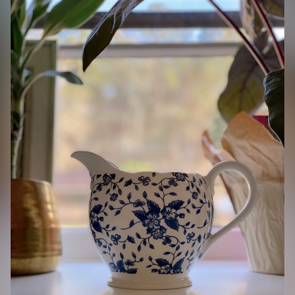 VINTAGE FLORAL PITCHER - Picture 5 of 13